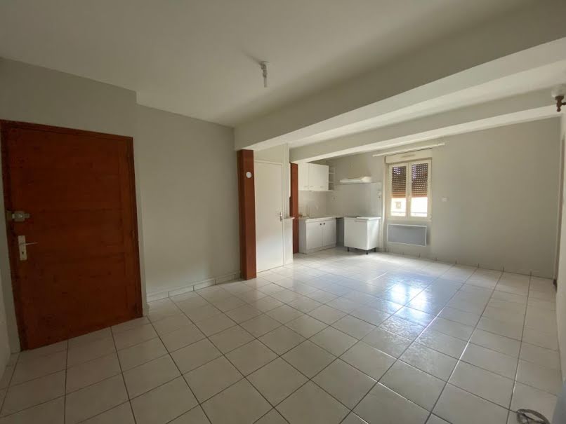 Location  appartement 2 pièces 43 m² à Caussade (82300), 460 €