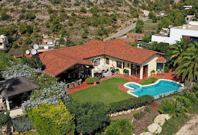 House with pool and terrace 4