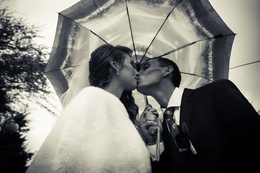 Nhiếp ảnh gia ảnh cưới Konstantin Antonov (fotoburg). Ảnh của 27 tháng 11 2016