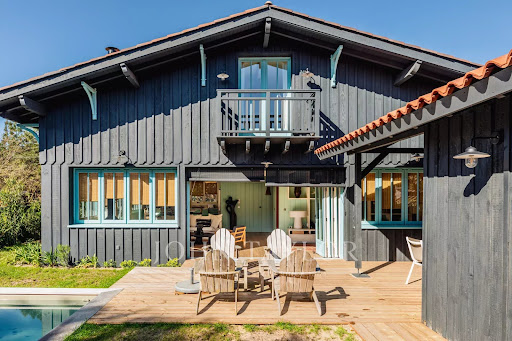 Villa with pool 2