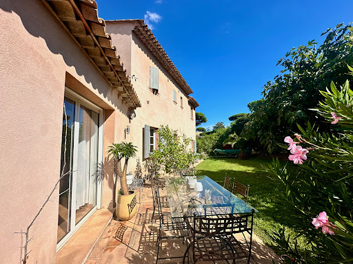 Maison avec piscine et jardin 3