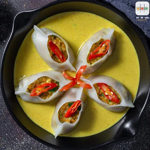 Veg Yellow Curry Dim Sum (6 pcs)