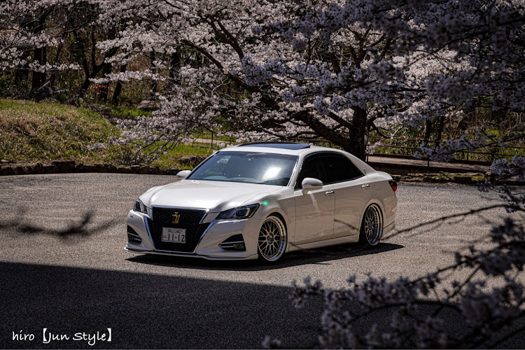 クラウンアスリートのJun Style・『KAZUアングル普及委員会』・桜とコラボ・WORK ZISTANCE W10M・ガナドールマフラーに関するカスタム事例の投稿画像2枚目