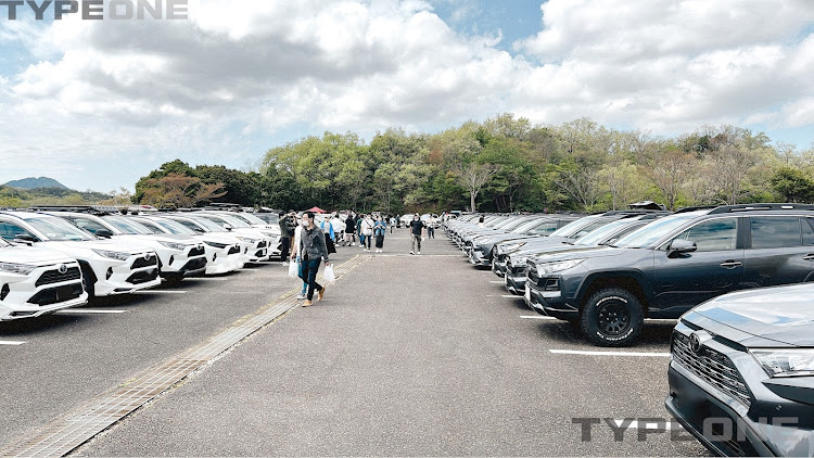 YU-MAXさんが投稿したRAV4meetinginShiga・RAV4乗りさんと繋がりたいに関するカスタム事例の投稿画像5枚目