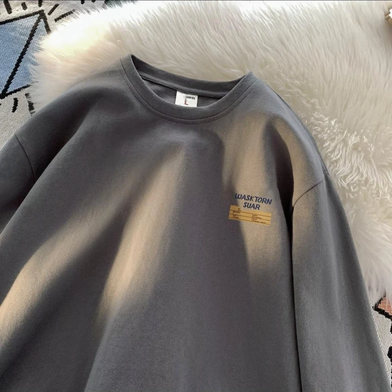 T-shirt a manica lunga per ragazzo, primavera e autunno, abbigliamento esterno ampio, maglia intima, camicia base confortevole e versatile.