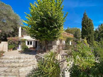 villa à Mougins (06)