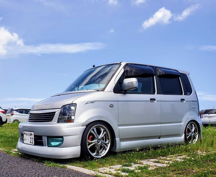 ワゴンRのクレンツェケルベロス・VIPワゴン・明菜ちゃん・シャア専用マクドナルド・ファブレスフルエアロに関するカスタム事例の投稿画像1枚目