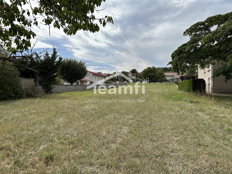 Vente terrain à batir  896 m² à Les Martres-de-Veyre (63730), 165 850 €