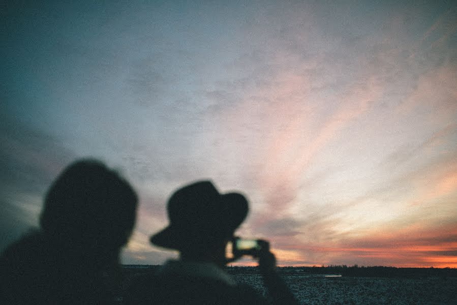 Fotógrafo de casamento Varvara Shevchuk (vvvarka). Foto de 24 de fevereiro 2019