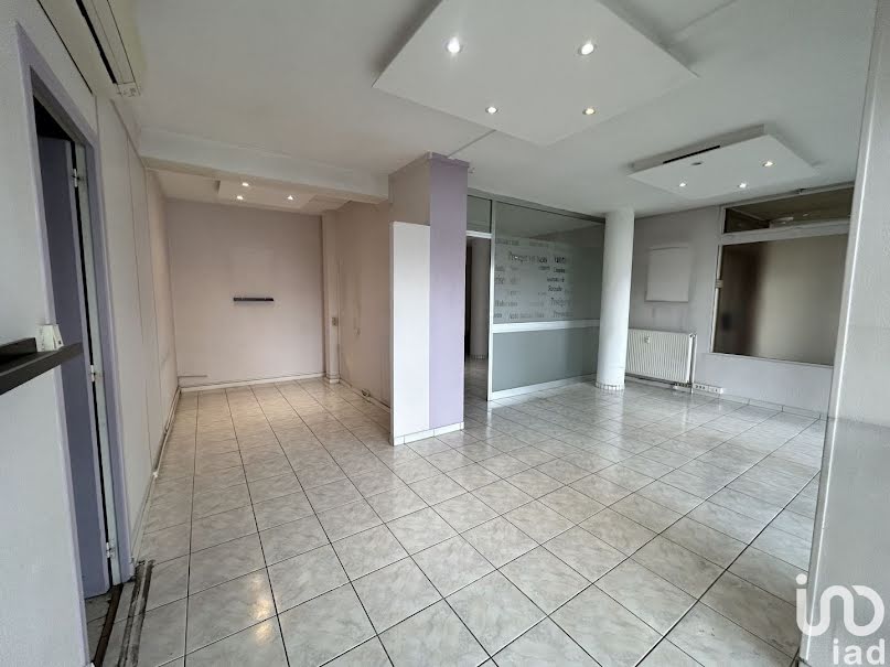 Location  locaux professionnels  55 m² à Nimes (30000), 1 390 €