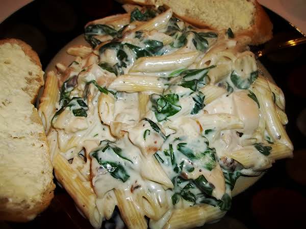 Creamy Spinach Chicken Pasta_image