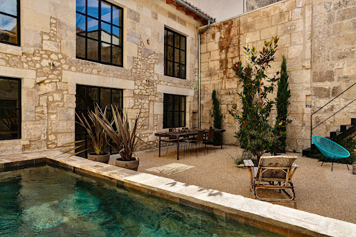 House with pool and terrace 4