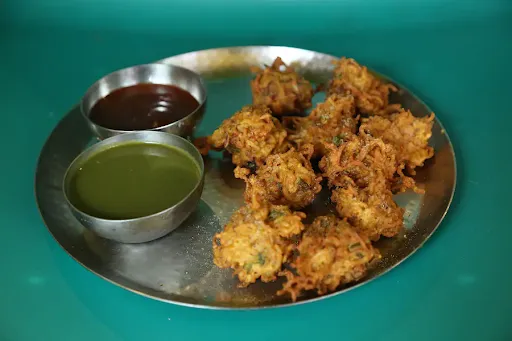 Onion Bhajiya [10 Pieces]