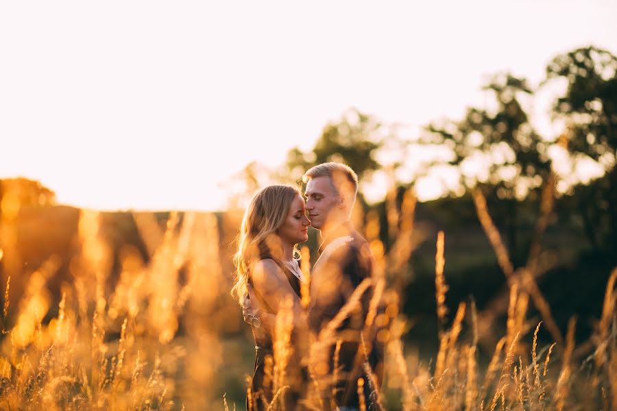 Wedding photographer Aleksandr Sakharchuk (saharchuk). Photo of 3 July 2016