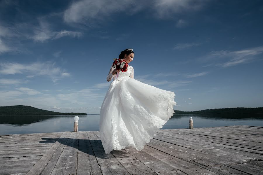 Fotógrafo de casamento Elena Pozharova (pozharovalena). Foto de 5 de julho 2021