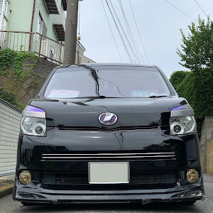 ヴォクシー ZRR70W