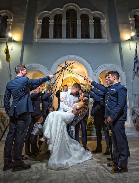 Fotografo di matrimoni Kostas Sinis (sinis). Foto del 20 aprile 2023