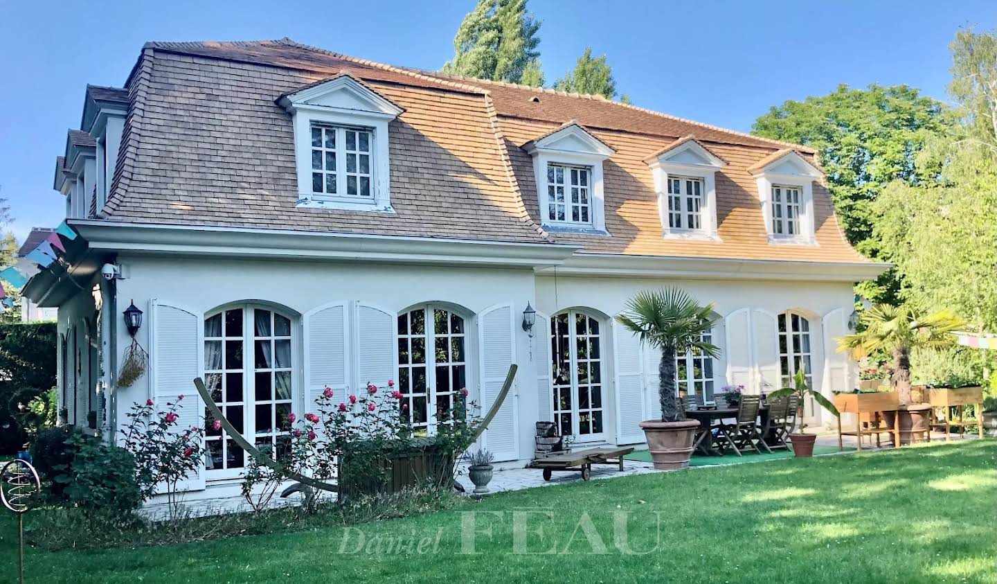 House Maisons-Laffitte