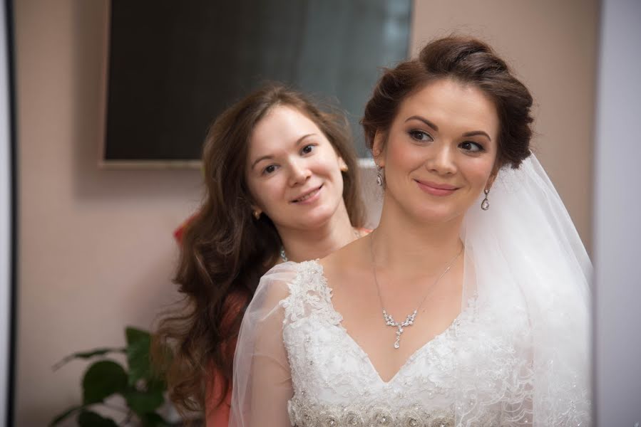 Wedding photographer Alena Denisova (alenadenisova). Photo of 7 April 2017