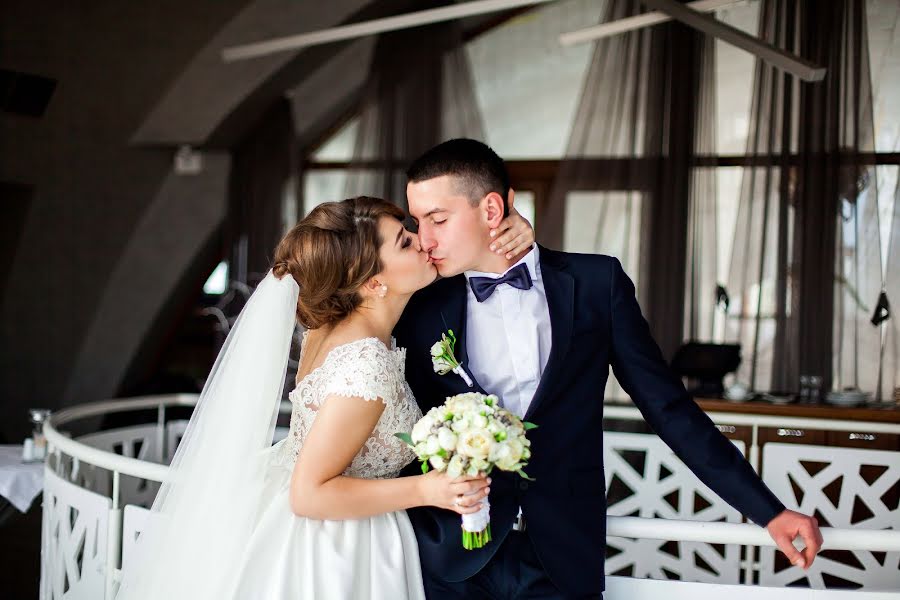 Fotografo di matrimoni Liliya Turok (lilyaturok). Foto del 15 gennaio 2016