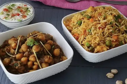 Veg Pulao With Chole Masala