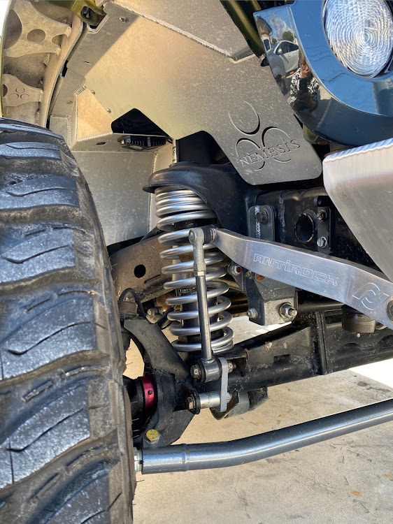 ラングラーアンリミテッドのJEEP・アメ車・KMC・リフトアップ・DIXCELに関するカスタム事例の投稿画像4枚目