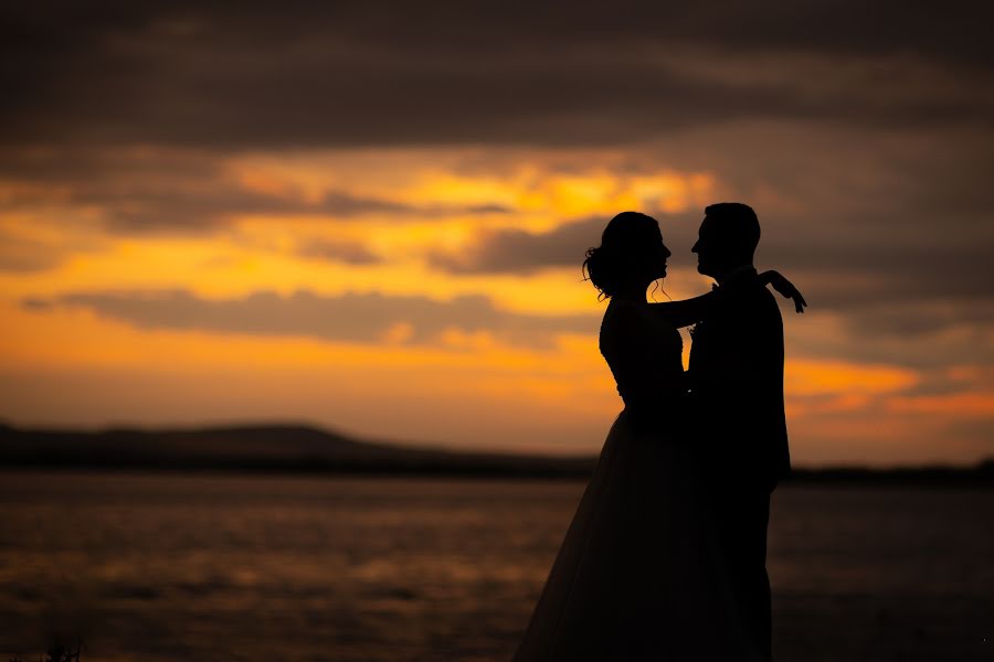 Fotógrafo de casamento Daniel Micu (danielmicu). Foto de 3 de julho 2019