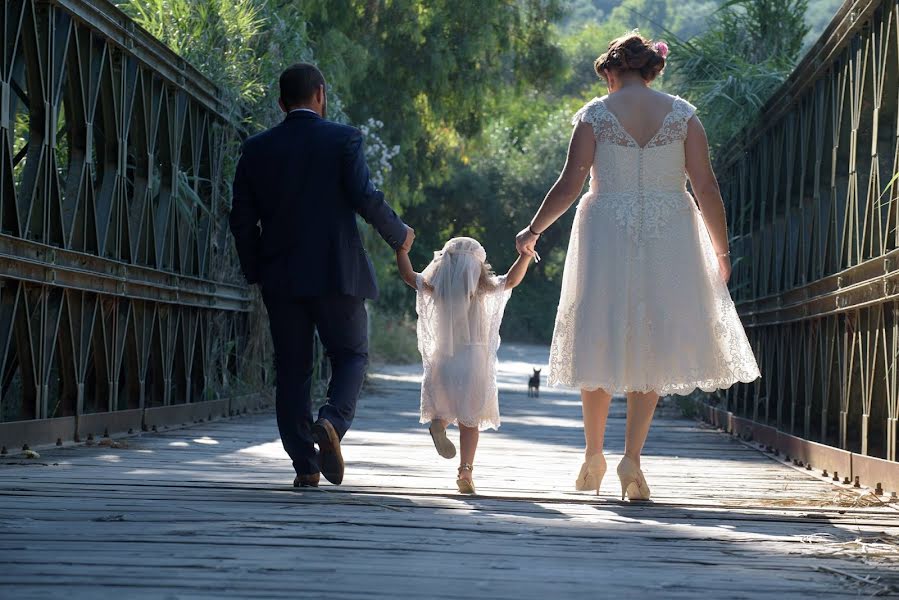 Wedding photographer Markos Mouratis (mouratis). Photo of 17 January 2019