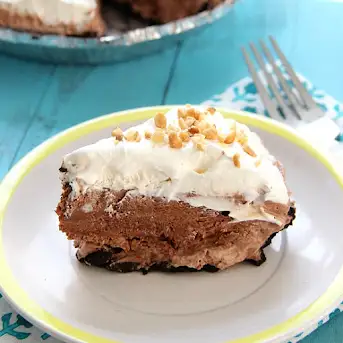 Peanut Butter Nutella Nutter Butter Pie - Crazy for Crust