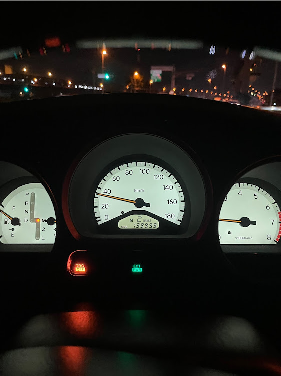 アリストの車高調整・16アリスト・オフ会したい・オフ会に参加したいに関するカスタム事例の投稿画像3枚目