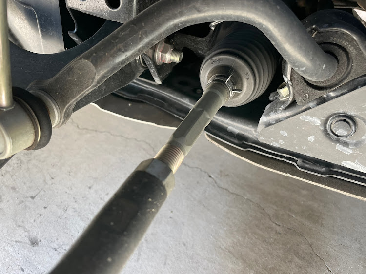 BRZのアドバンRG-4・トー調整・EOS R5・地下駐は盛れるに関するカスタム事例の投稿画像3枚目