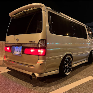 ハイエースバン