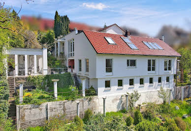 Villa with garden and terrace 1