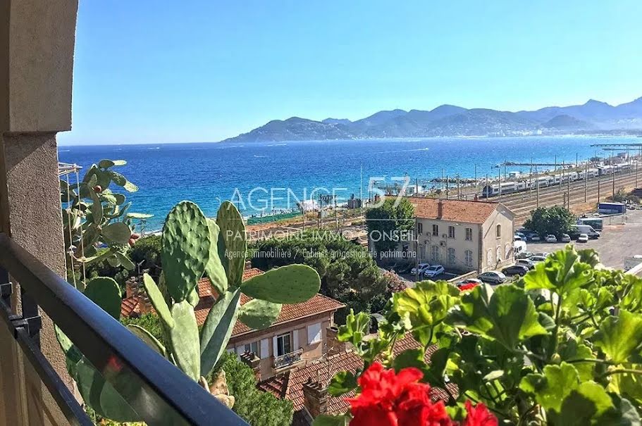 Vente appartement 2 pièces 26 m² à Cannes la bocca (06150), 147 000 €