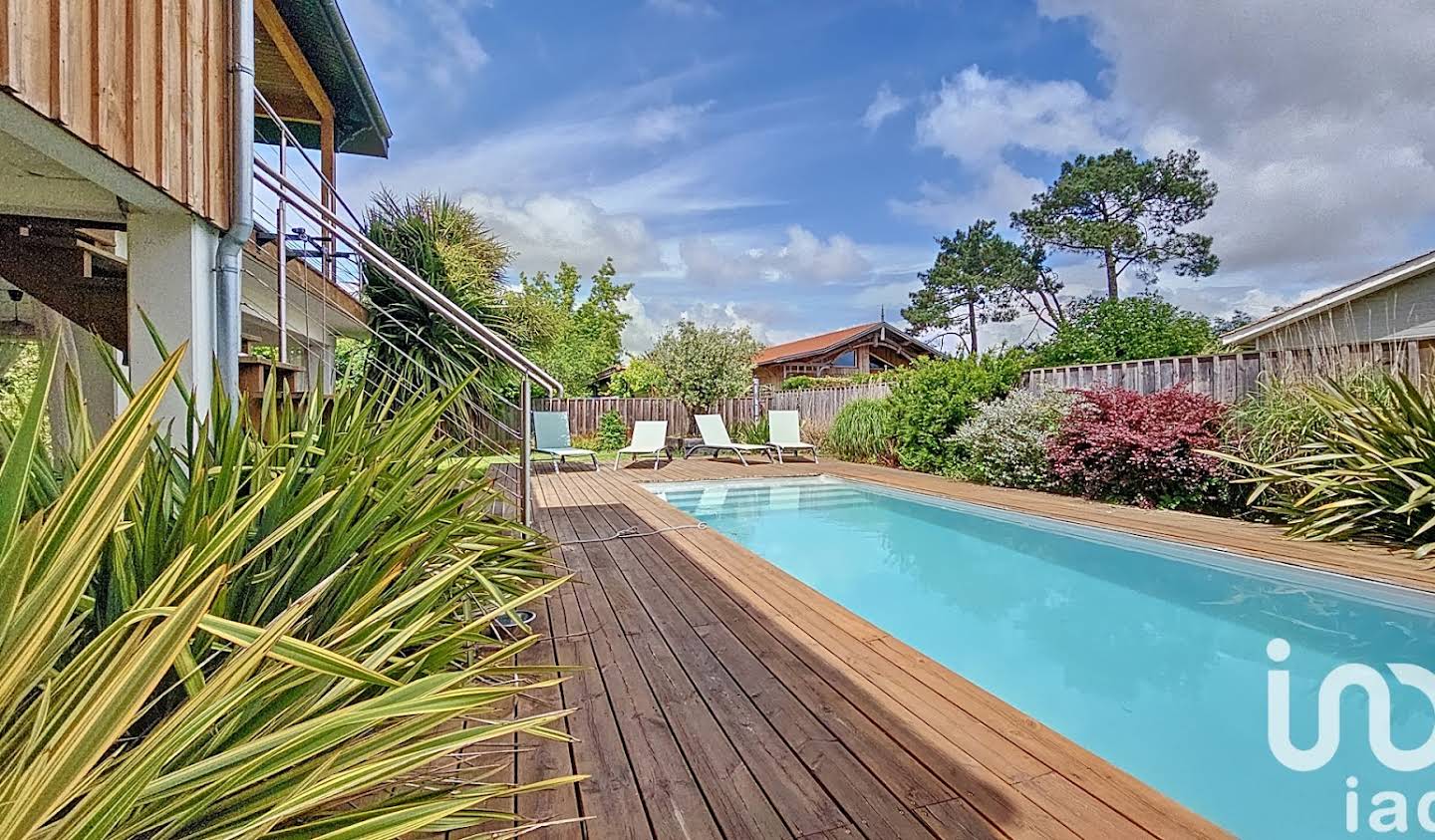 Maison avec piscine et terrasse Gujan-Mestras