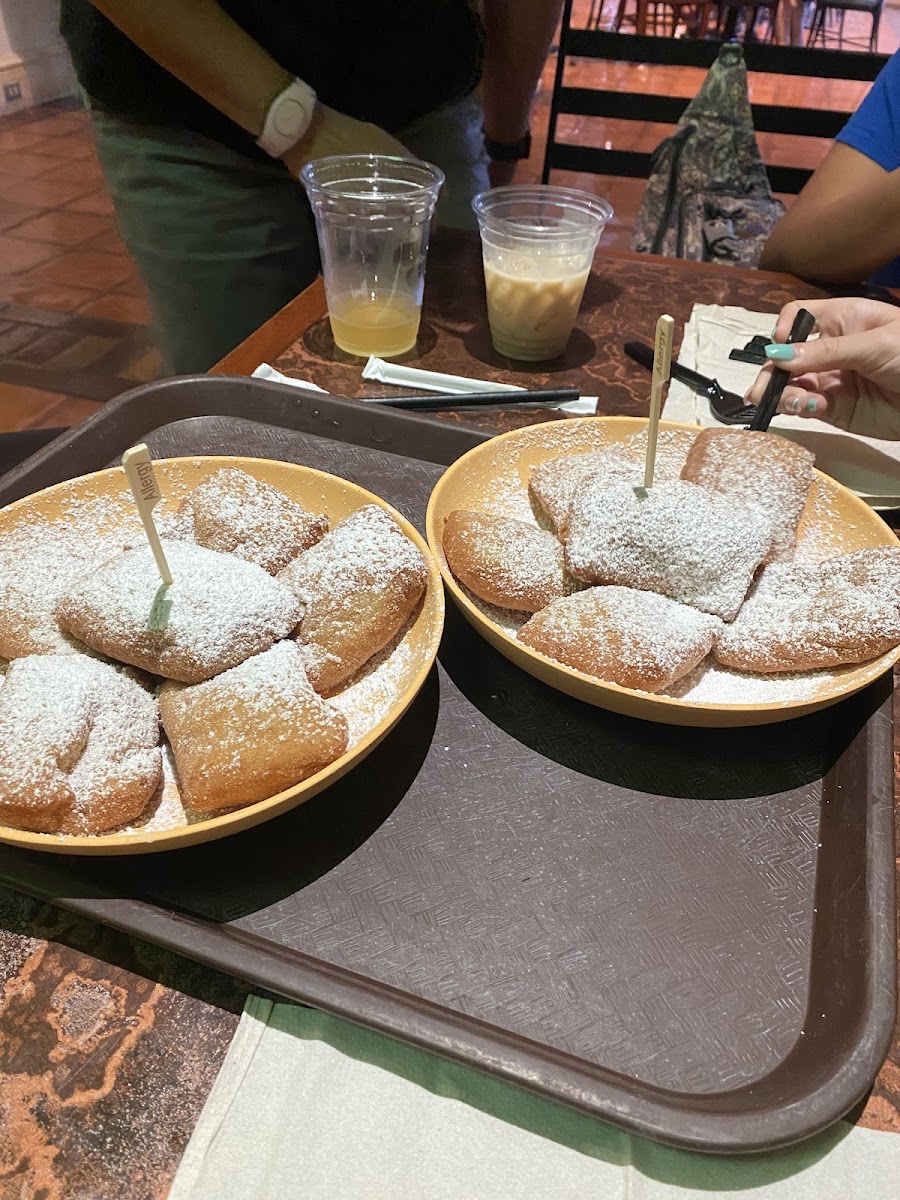 12 gluten free beignets