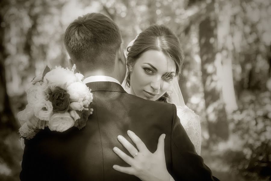 Fotografo di matrimoni Oleg Betenekov (betenekov). Foto del 28 ottobre 2015