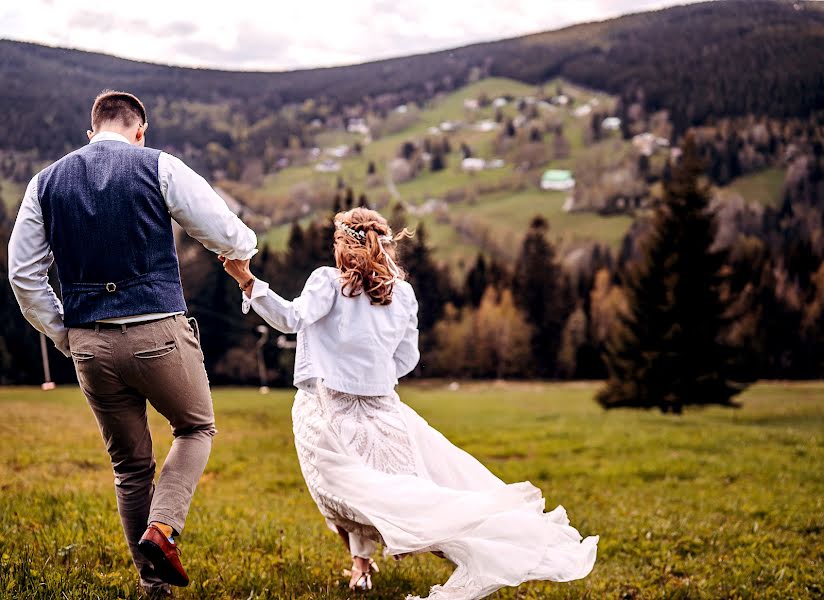 Fotografo di matrimoni Vratislav Jenšík (jensik). Foto del 10 gennaio 2022