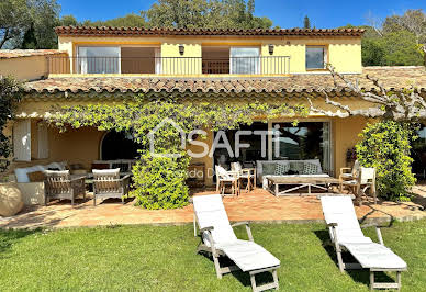 Maison avec piscine et terrasse 4