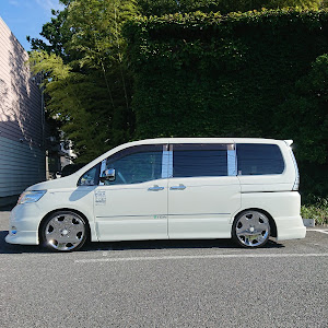 セレナ C25型