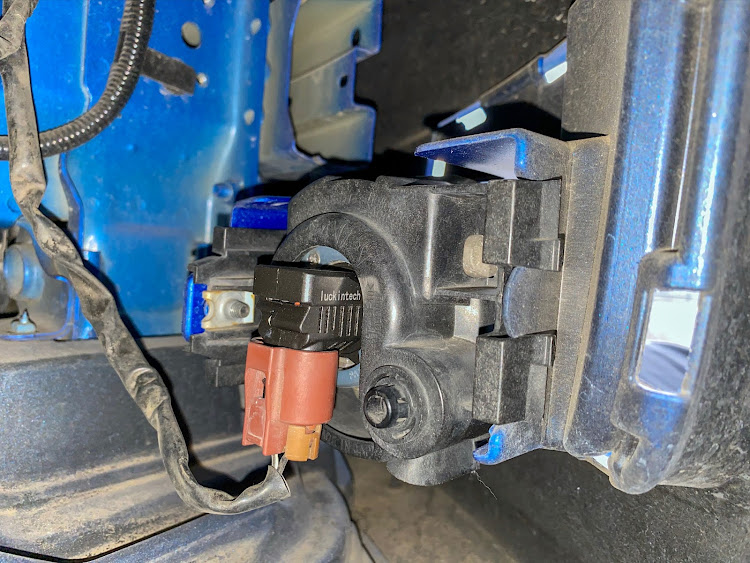 インプレッサ WRX STIのフォグレスなのにフォグ付きに✨・何故付かない🥶・家族車メンテ🛠・teamBOXERに関するカスタム事例の投稿画像15枚目