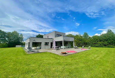 House with garden and terrace 1