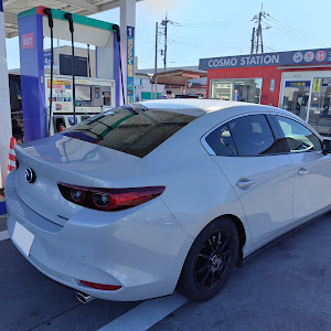 MAZDA3
