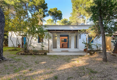 Maison avec jardin et terrasse 1