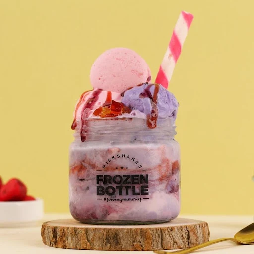 Macaron Sundae- Berry Blast