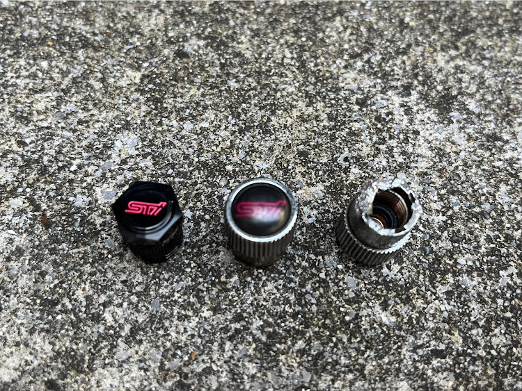 WRX STIのゾロ目ゲット・エアバルブキャップの閉め忘れにご注意・GWが終わってしまうに関するカスタム事例の投稿画像3枚目