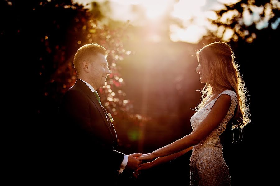 Fotógrafo de casamento Madalin Ciortea (dreamartevents). Foto de 17 de agosto 2018