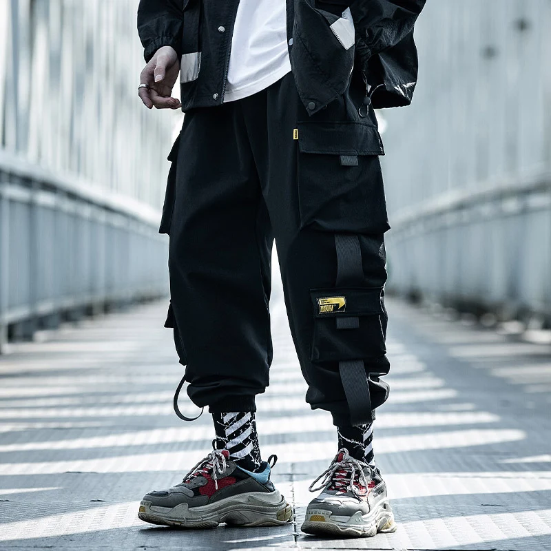 Loose Tide Black Paratrooper Casual Pants para hombre. Overoles Ins Beam. Comodidad y estilo. Pantalones perfectos para uso diario y actividades informales.