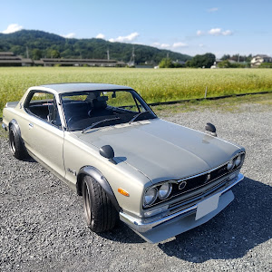 スカイライン KGC10