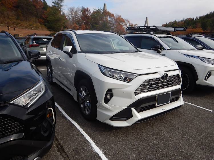 RAV4のrav4・広島ミーティング・参加車両・4列目に関するカスタム事例の投稿画像12枚目
